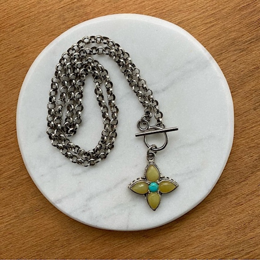 Front Clasp Flower Necklace
